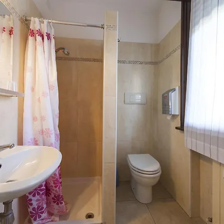 Albi Otel 2*