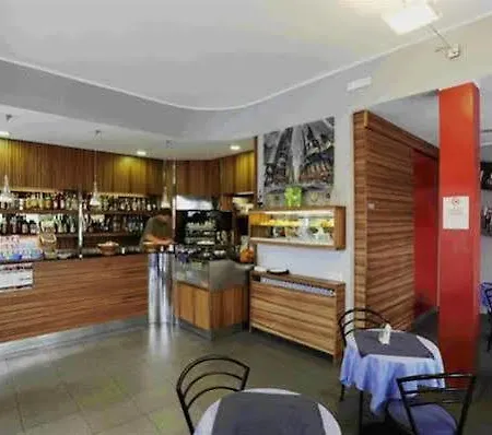 Hotel Albi 2*